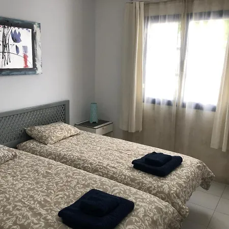 Casa Eef - One Bedroom Close To The With A Communal Pool Apartment