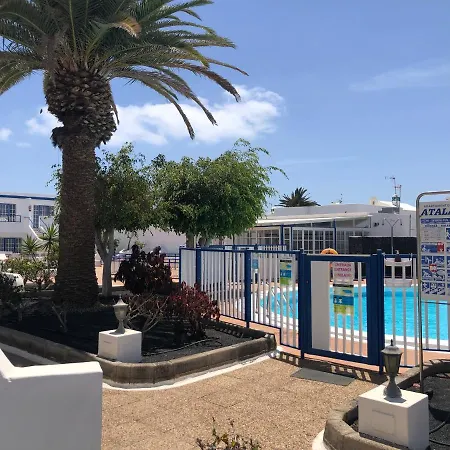 Casa Eef - One Bedroom Close To The With A Communal Pool * Tias